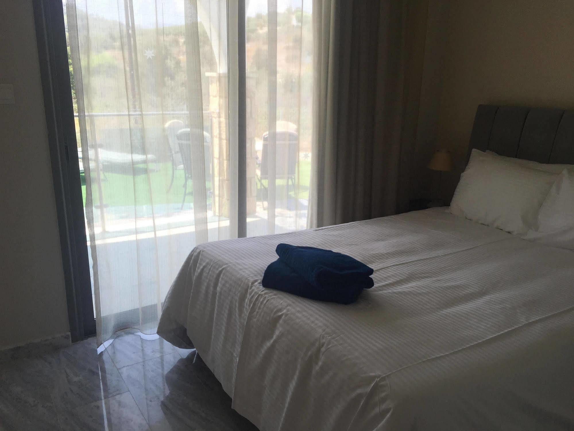 Latchi Escape Hotel And Suites Polis Екстер'єр фото
