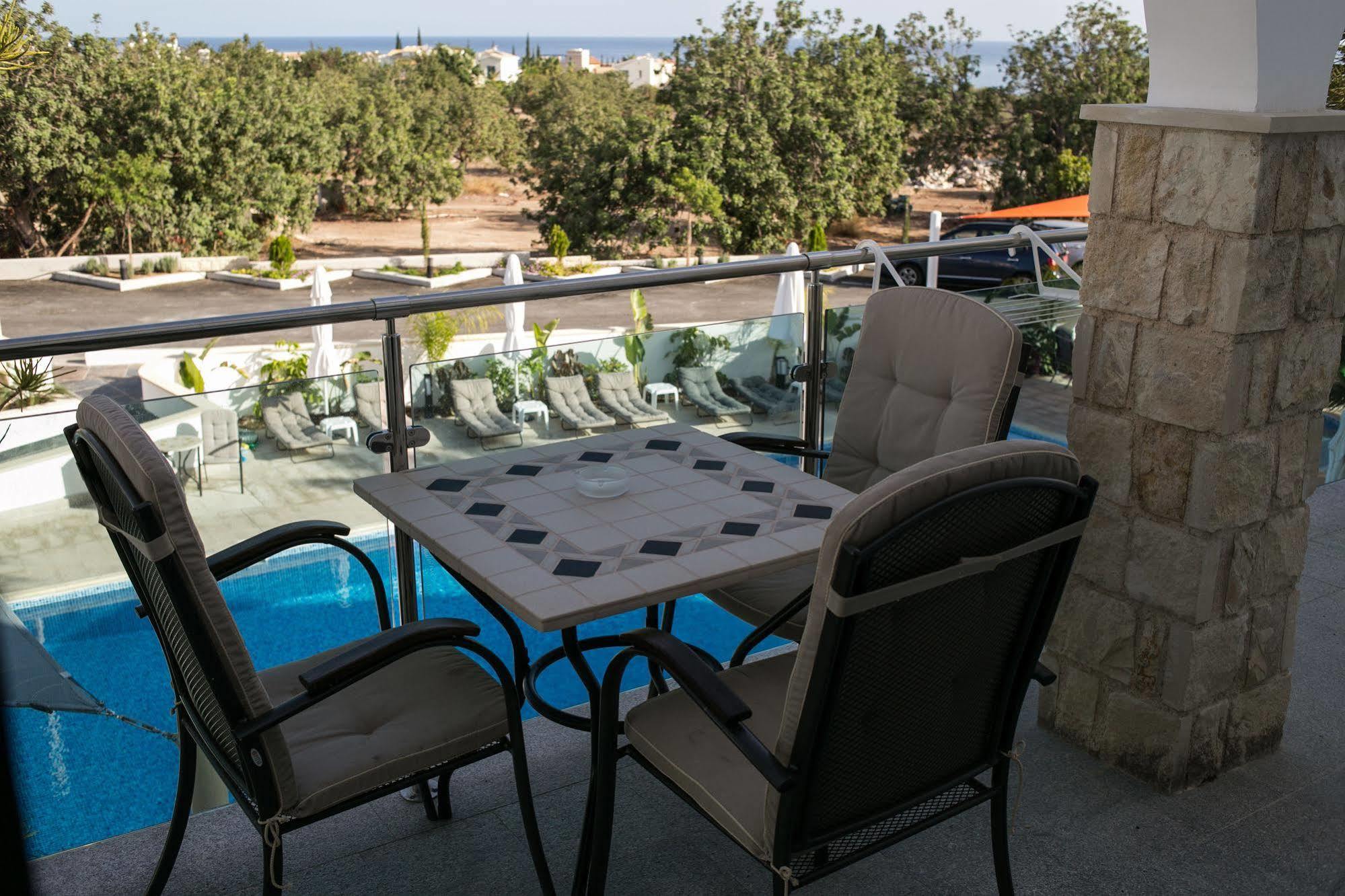 Latchi Escape Hotel And Suites Polis Екстер'єр фото